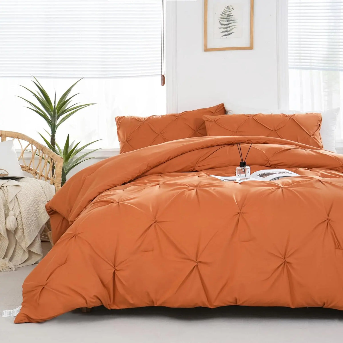 Warm Fall & Winter Checkered Down Alternative Comforter Set, 1 Comforter & 2 Pillowcases